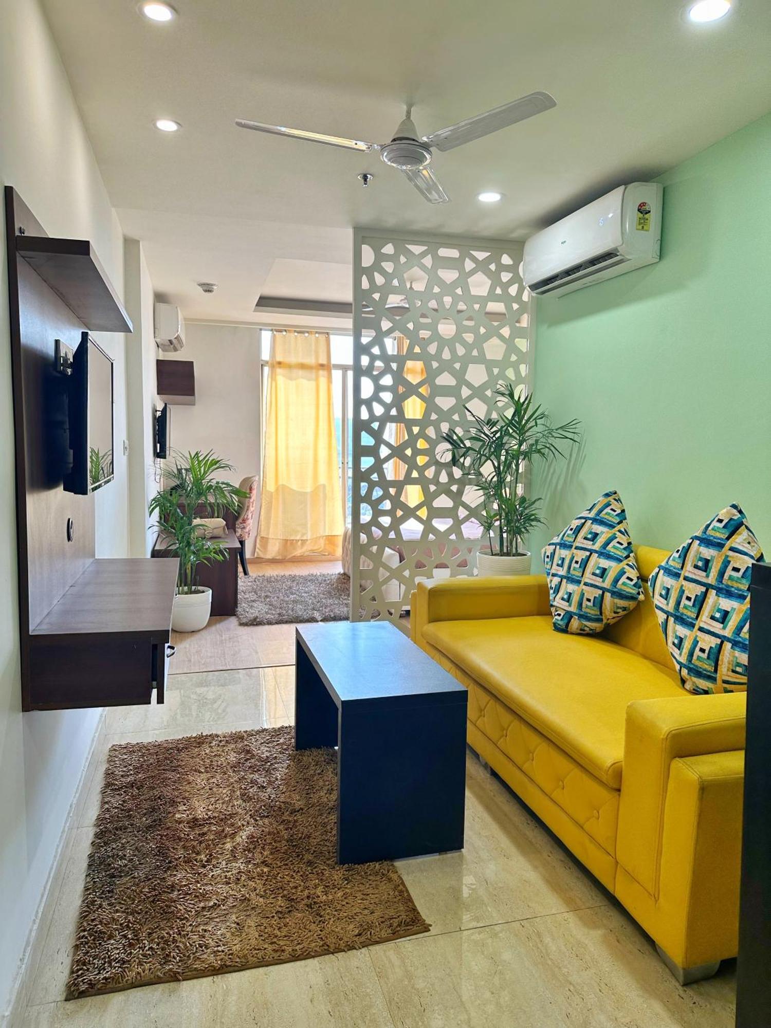 Flamingo Hotel Sector 67 I Studio Rooms I גורגאון מראה חיצוני תמונה