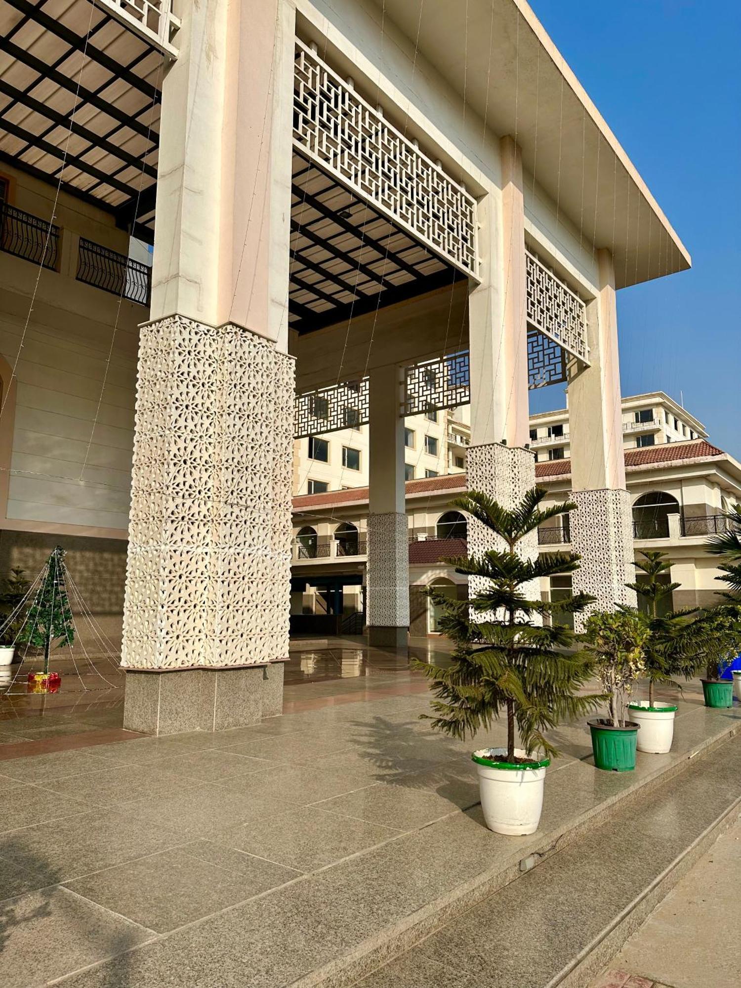 Flamingo Hotel Sector 67 I Studio Rooms I גורגאון מראה חיצוני תמונה