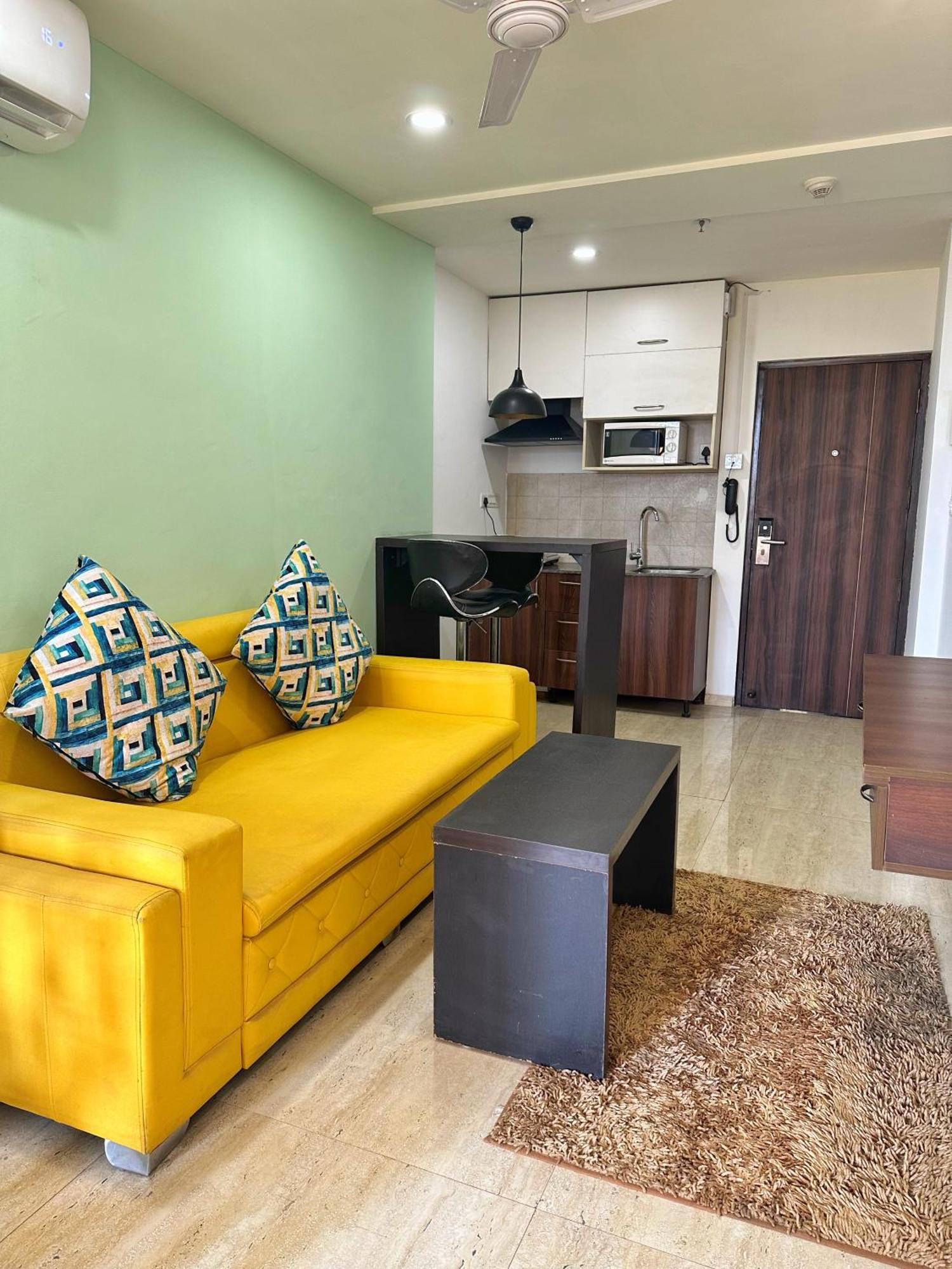 Flamingo Hotel Sector 67 I Studio Rooms I גורגאון מראה חיצוני תמונה