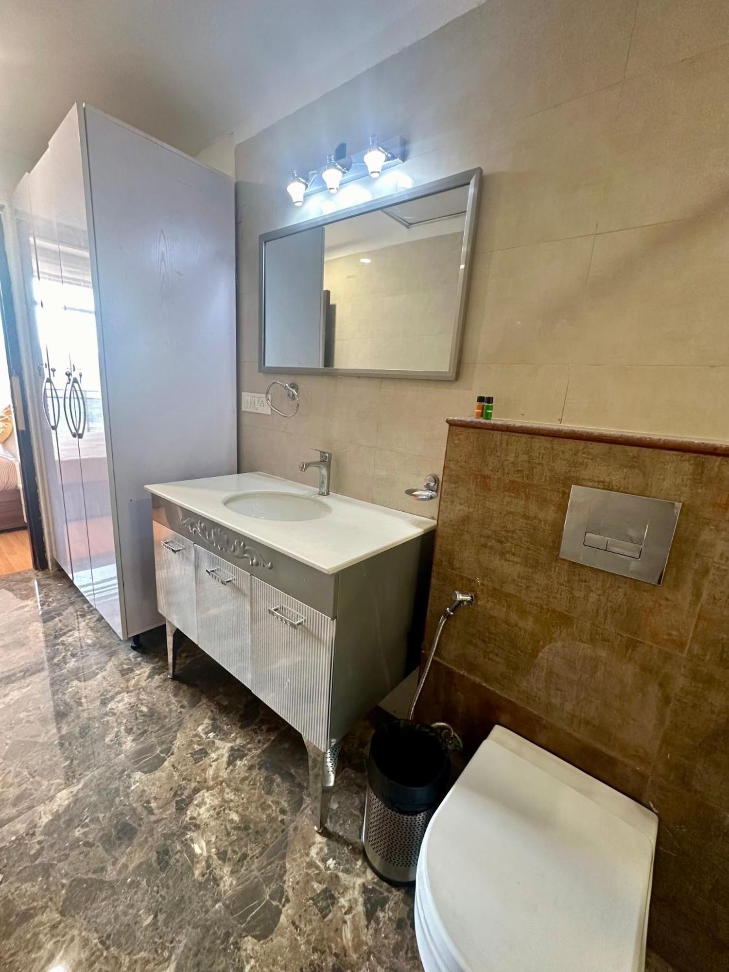 Flamingo Hotel Sector 67 I Studio Rooms I גורגאון מראה חיצוני תמונה