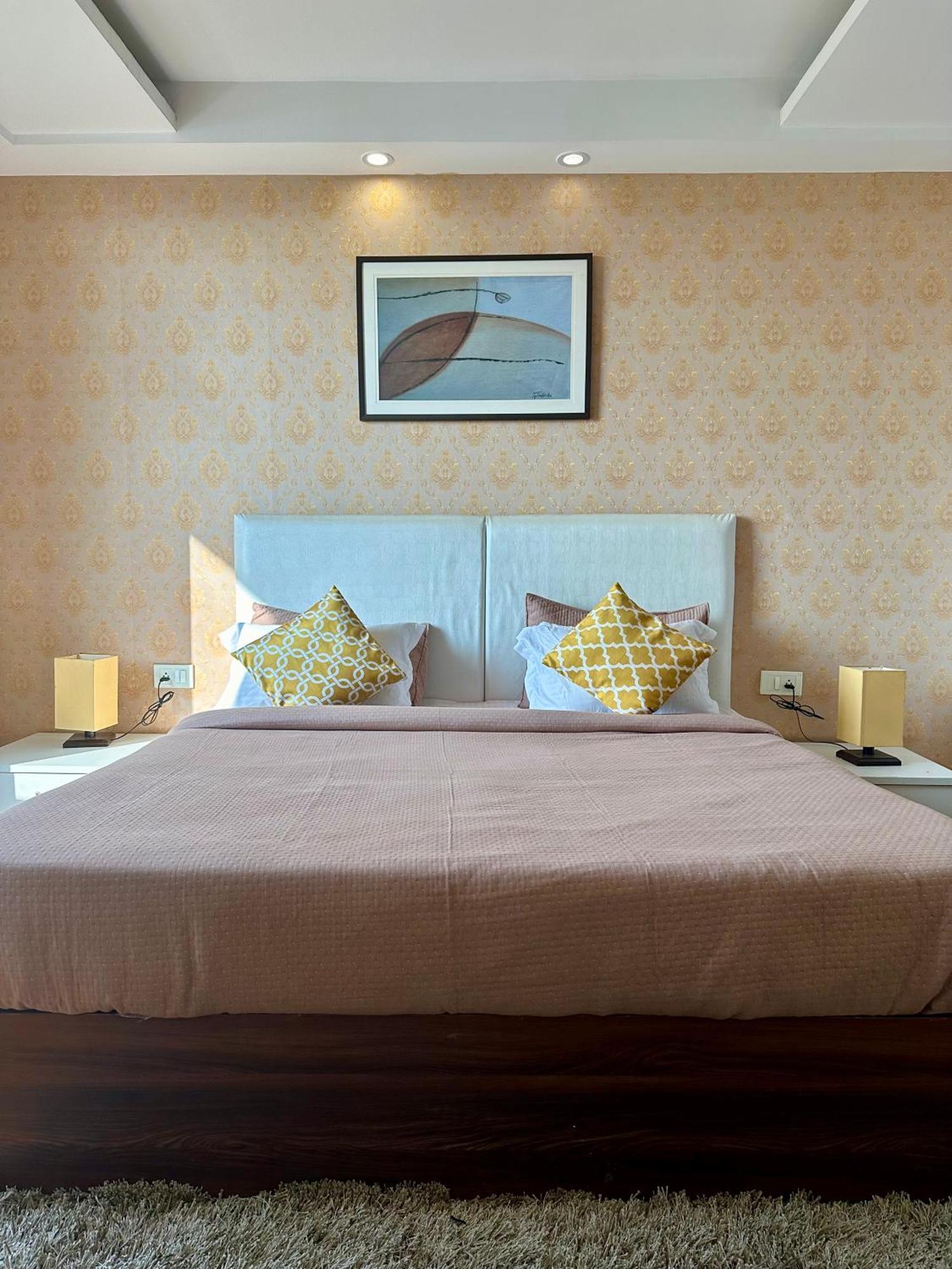 Flamingo Hotel Sector 67 I Studio Rooms I גורגאון מראה חיצוני תמונה